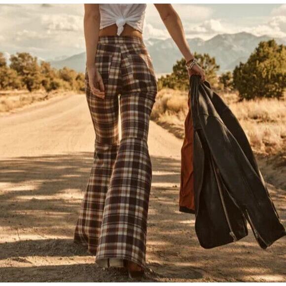 We the Free Free People Just Float on Fabulous  Flares size 26 - Picture 5 of 8